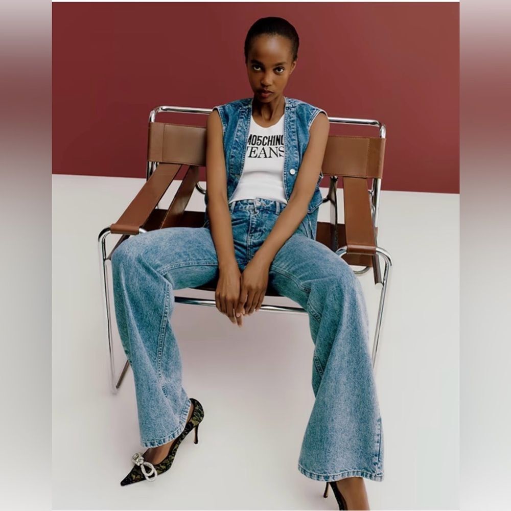 Inspiration for Y2K styles! See at my live show. - Picture 7 of 11